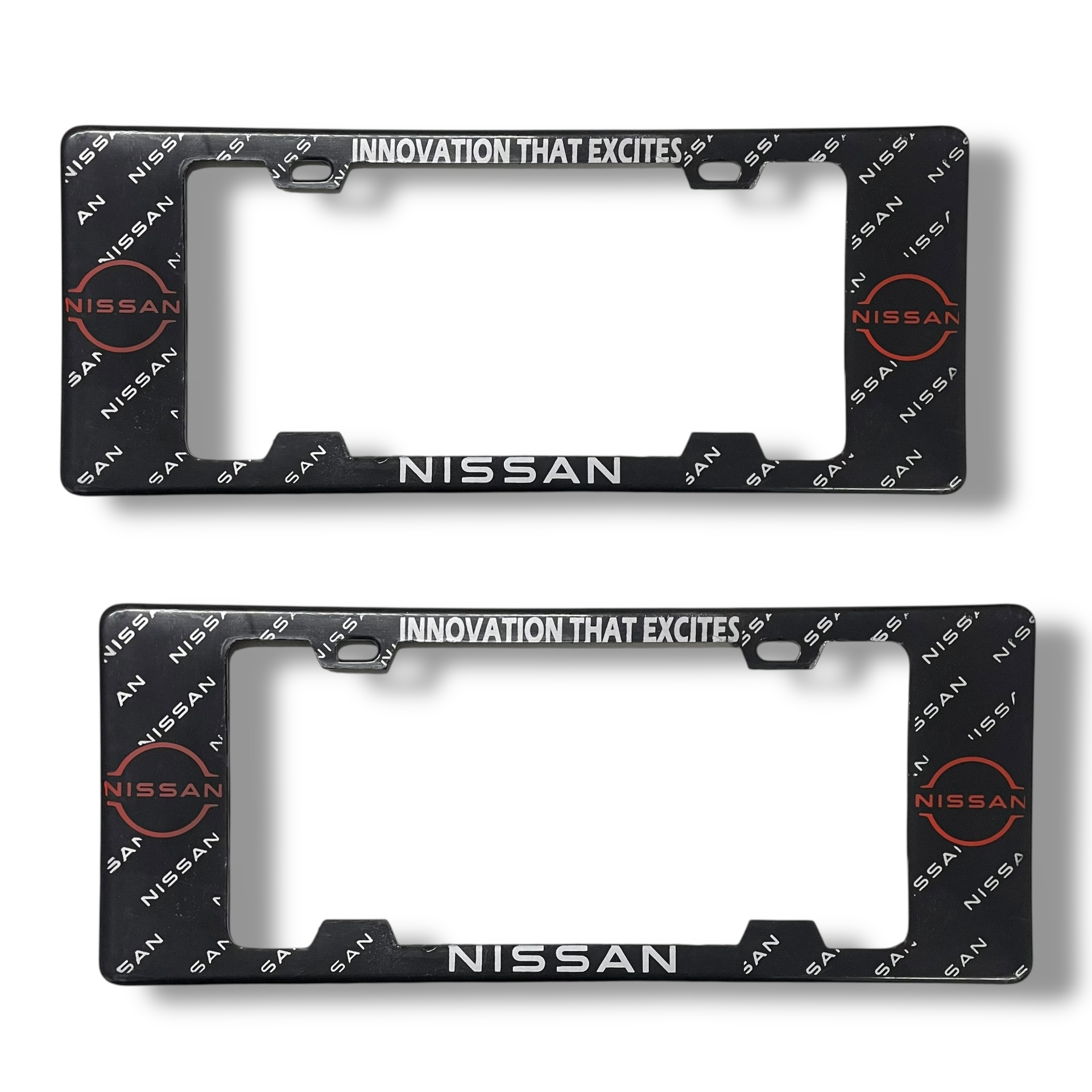 Portaplaca legal con diseño Nissan